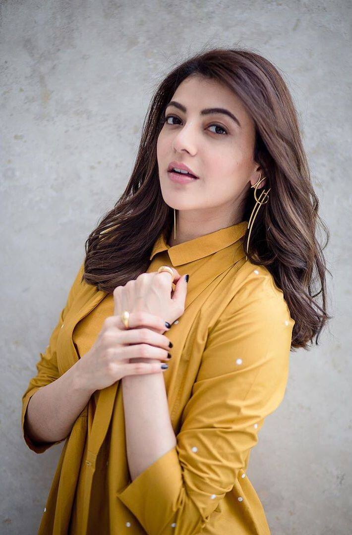 काजल अग्रवाल – आपको जानकर हैरानी होगी कि, एक्ट्रेस काजल अग्रवाल ने मास मीडिया में ग्रेजुएशन की है.