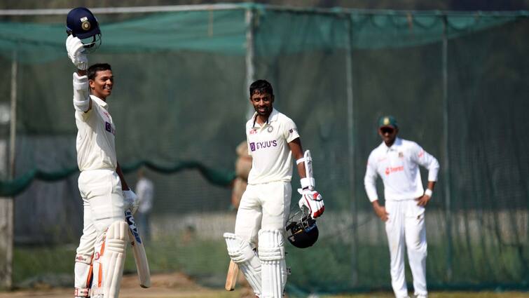 IND A vs BANG A, 1st Unofficial Test: Yashasvi 145 and Captain Easwaran 142 runs helped India to post total of 404 runs in first Innings IND A vs BAN A: অভিমন্যু, যশস্বীর সেঞ্চুরি, বাংলাদেশের বিরুদ্ধে বিশাল স্কোর বোর্ডে তুলে নিল ভারত 'এ'