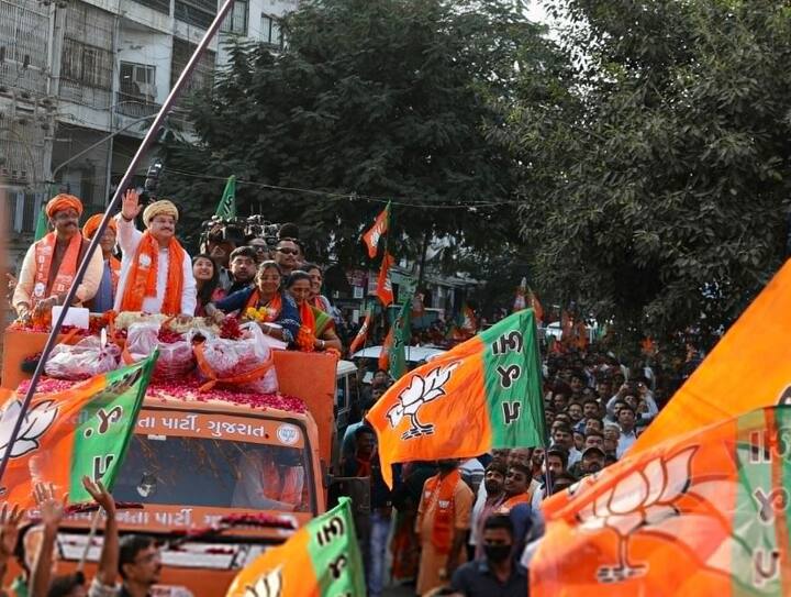 જમાલપુરમાં ભાજપના ભૂષણ ભટ્ટ, કોંગ્રેસના ઇમરાન ખેડાવાલ અને આપના હારુન નાગોરી વચ્ચે મુકાબલો છે.