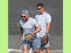 பாகிஸ்தானில் சுற்றுப்பயணம்: 14 இங்கிலாந்து வீரர்களுக்கு திடீர் உடல்நலக் குறைவு... நாளை முதல் டெஸ்ட் நடக்குமா?