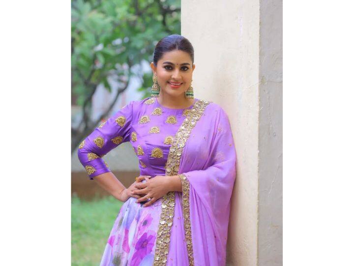 இவர் தமிழ், தெலுங்கு, மலையாளத் திரைப்படங்களில் நடித்து வருகிறார்