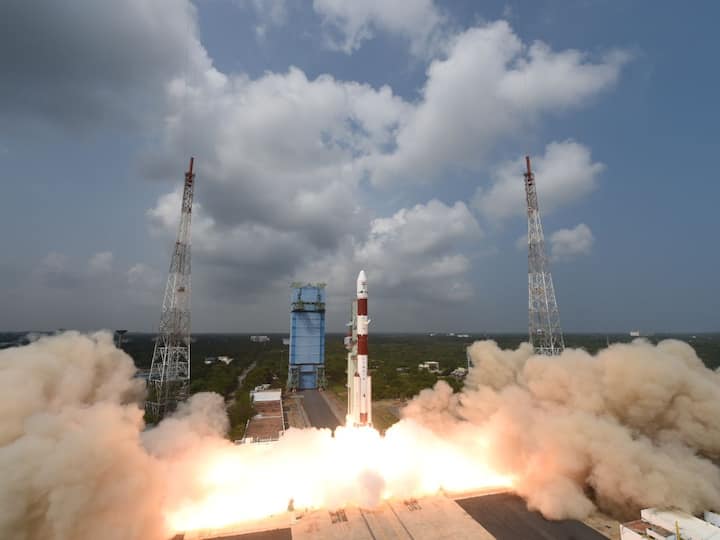 PSLV-C54: ISRO launched OceanSat-3A along with eight nano-satellites on November 26, as part of the PSLV-C54 of EOS-06 mission. The main objectives of OceanSat-3A are to study surface winds and ocean surface strata, monitor phytoplankton blooms, study suspended sediments and aerosols in the water, and observe chlorophyll concentrations. (Photo: Twitter/@ISRO)