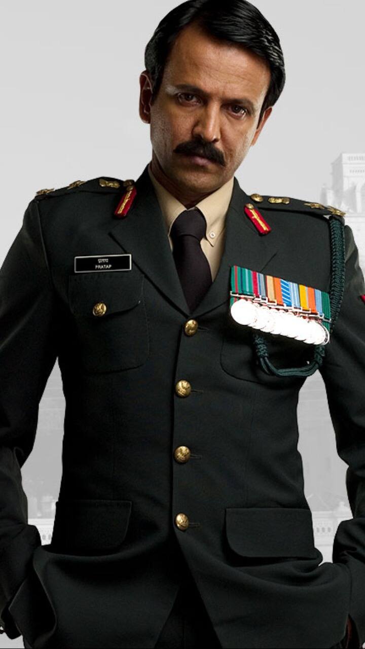 शौर्य -  फिल्म ‘शौर्य’ भी इस लिस्ट में शामिल है. जो अमेरिकी फिल्म 'ए फ्यू गुड मेन' पर बेस्ड है. साल 2008 मेंआई इस फिल्म में दीपक डोबरियाल, के के मेनन, मिनिषा लांबा और राहुल बोस ने बेहतरीन भूमिका निभाई थी.