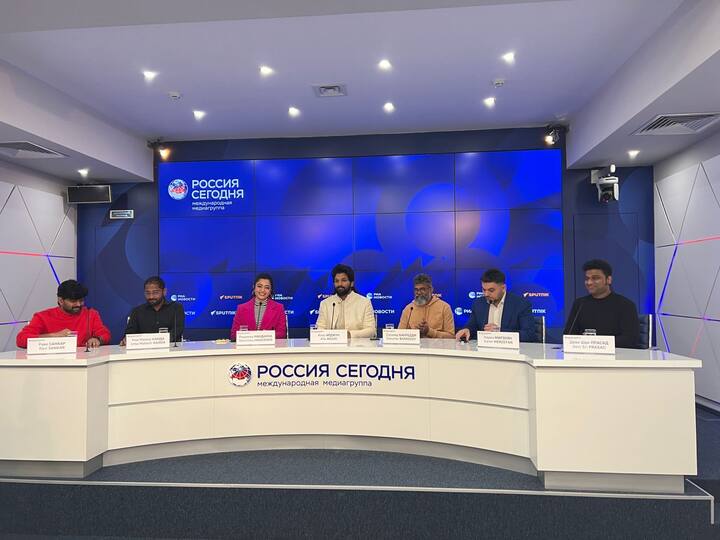 The gala is organised by the film company Indian Films along with the Indian National Cultural Centre SITA through the support of the Ministry of Culture of the Russian Federation and the Embassy of India in Russia. (All Images: Twitter)