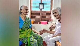 Viral Video: 80 ਸਾਲਾਂ ਬਾਅਦ ਮਿਲੇ ਦੋ ਦੋਸਤ, ਤਸਵੀਰ ਦੇਖ ਕੇ ਲੋਕਾਂ ਨੇ ਕਿਹਾ- ਸਦਾ ਖੁਸ਼ ਰਹੋ