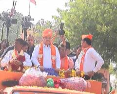 Gujarat Election 2022: જે.પી. નડ્ડાએ અમદાવાદમાં કર્યો રોડ શો, જુઓ તસવીરો