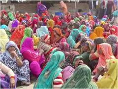 फिरोजाबाद अग्निकांड में मकान तोड़कर निकालना पड़ा शव, एक चिता पर जलाई गईं छह लाशें