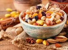 Wedding Season 'ਚ ਖੁਦ ਨੂੰ ਰੱਖਣਾ ਚਾਹੁੰਦੇ ਹੋ ਫਿੱਟ ਤਾਂ ਮੈਨਿਊ 'ਚ ਸਿਰਫ ਇਨ੍ਹਾਂ 6 ਚੀਜ਼ਾਂ ਨੂੰ ਹੀ ਕਰੋ ਡਾਈਟ 'ਚ ਸ਼ਾਮਲ