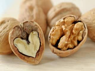 Walnut Benefits : வால்நட் சாப்பிடுங்க..  9,000 வருட வரலாறு… இந்த மேஜிக் எல்லாம் உங்க உடம்புல நடக்கும் மக்களே..