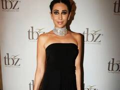 एक शादी की पार्टी में  'दिल ले गई.. ले गई' पर करिश्मा कपूर ने जमकर लगाए ठुमके, वीडियो वायरल