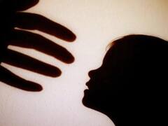 Crime : மாநிலம் மாநிலமாக.. 9 வயது சிறுமிக்கு கூட்டு பாலியல் வன்கொடுமை.. தொடரும் கொடூரம்..என்ன நடந்தது?