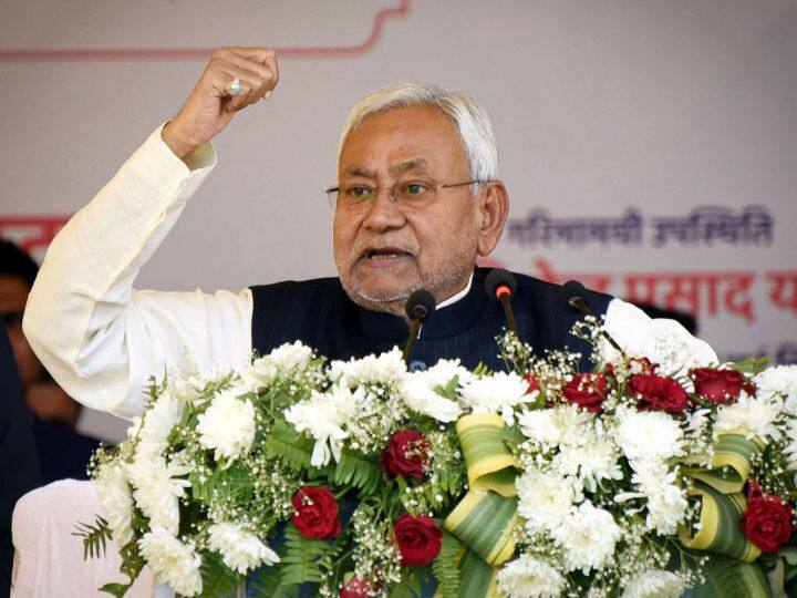 Hindi News Caste Census Census Data can be weapons of Nitish Kumar against PM Modi Bjp Hindutva Politics in Loksabha Election 2022 abpp क्या मई 2023 से बदल जाएगी पूरे देश की राजनीति? नीतीश कुमार के तरकश में आ रहा है नया 'तीर'
