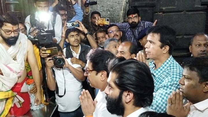 राज ठाकरे यांनी चर्चेदरम्यान बाबासाहेब पुरंदरे यांचे दोन ते तीन वेळा नाव घेतले.