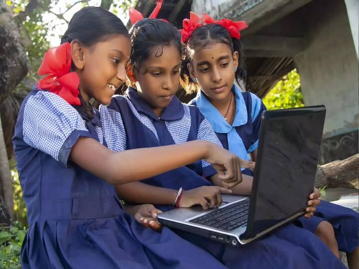 UDISE+ Survey Report: 66% of Indian schools Lack Internet Access, Bihar, Mizoram states are Worst Performing దేశంలో 66 శాతం పాఠశాలల్లో 'నో' ఇంటర్నెట్, అధ్వాన్న స్థితిలో బీహార్, మిజోరం రాష్ట్రాలు - తెలంగాణలో పరిస్థితి ఇలా!