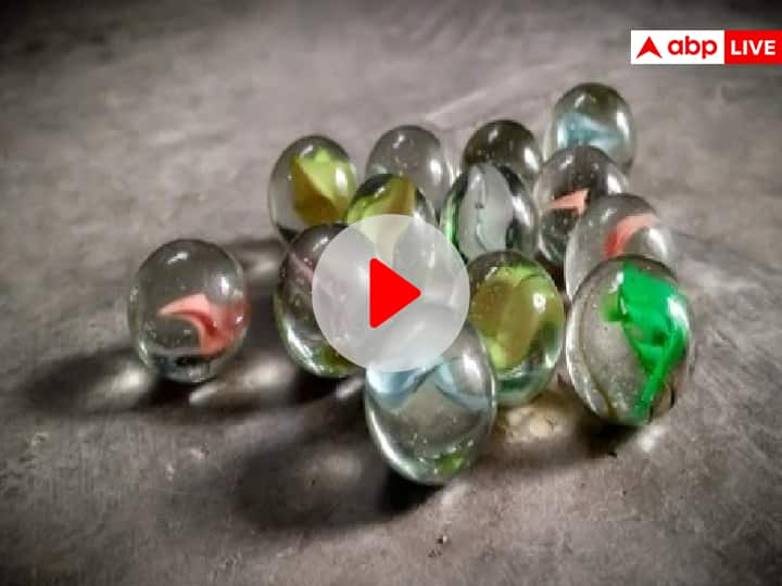 Nalanda News: Youth Ordered Smart Watch From Meesho App and Got Playing Glass Balls In Parcel ann VIDEO: सावधान! नालंदा में युवक ने ऑनलाइन मंगाई स्मार्ट वॉच, पार्सल खुला तो निकली कंचा खेलने वाली गोली