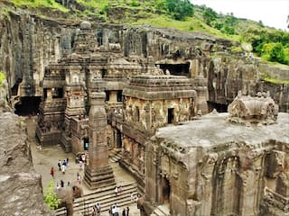 जगप्रसिद्ध वेरूळ-अजिंठा लेणी पाहण्यासाठी येणाऱ्या जी-20 च्या पाहुण्यांना काय दाखवू;  पुरातत्व विभागातील अधिकारी हतबल