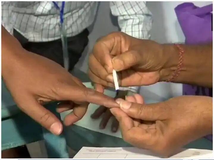 Gujrat Assembly Election 2022 first phase 19 district 89 seats 788 total candidate latest marathi news update Gujrat Assembly Election 2022 : गुजरात विधानसभेचं आज पहिल्या टप्प्यातील मतदान; 89 जागांसाठी 788 उमेदवार मैदानात