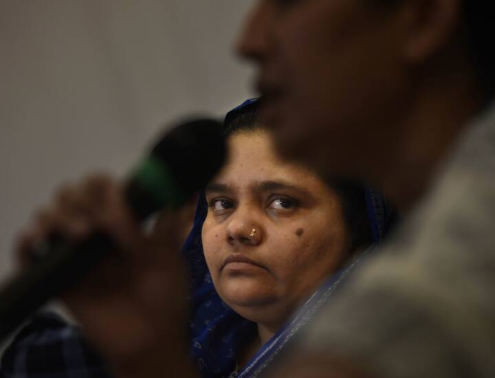 Bilkis Bano reached the Supreme Court against the release of 11 convicts in the gangrape case