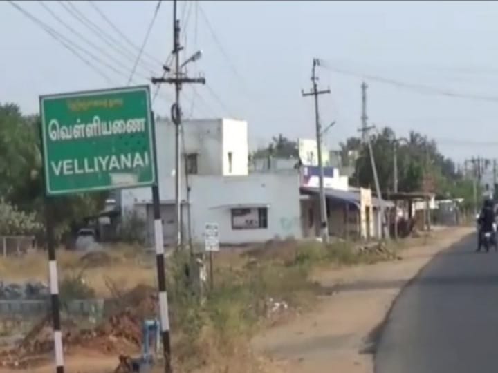 கரூரில் வருமான வரித்துறை அதிகாரி என கூறி ஏமாற்றிய நபர் கைது