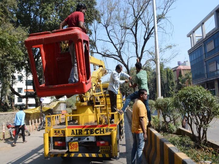 Aurangabad News: औरंगाबाद शहरातील अनधिकृत होर्डींगनंतर आता औरंगाबाद महानगरपालिका अनधिकृतपणे टाकलेल्या केबल्स विरोधात कारवाई करत आहे.