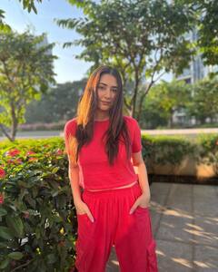 PHOTO: टीव्ही अभिनेत्री दिशा परमारने केले ग्लॅमरस फोटोशूट, फोटो चर्चेत!