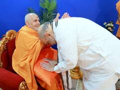 Gujarat Assembly Election 2022: અમદાવાદમાં અમિત શાહે BAPSના વડા મહંત સ્વામીના આશીર્વાદ લીધા