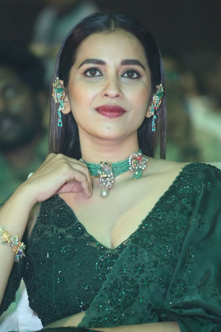 'రౌడీ బాయ్స్' సినిమాలో అనుపమ ఫ్రెండ్ రోల్లో కనిపించింది.
