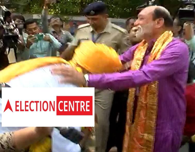 Gujarat Assembly Election: Surat Varachha AAP candidate Alpesh Kathiriya takes blessing of BJP candidate Kumar Kanani watch video Gujarat Election 2022: AAPના અલ્પેશ કથીરીયાએ BJP ઉમેદવાર કુમાર કાનાણીના લીધા આશીર્વાદ, જુઓ વીડિયો