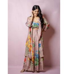 Megha Akash: அலர் நீ அகிலம் நீ...நடிகை மேகா ஆகாஷின் லேட்டஸ்ட் போட்டோஷூட்!