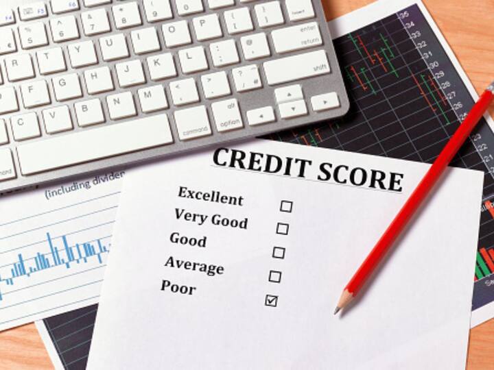 Know How To Check Free Credit Score On WhatsApp From This Credit Bureau