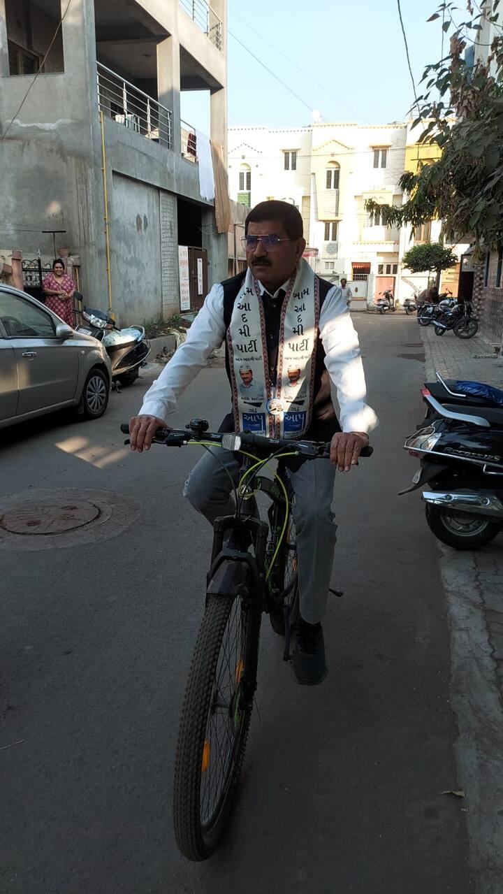 દિનેશભાઇ રાજકોટની હાઈ પ્રોફાઈલ બેઠક પશ્ચિમના ઉમેદવાર છે.