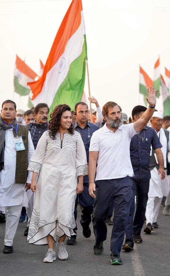 Swara Bhasker on Thursday joined Congress Party Leader's Bharat Jodo Yatra. She walked with Rahul in Ujjain.