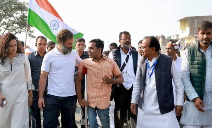 ৭ সেপ্টেম্বর থেকে শুরু হওয়ার পর এ যাবৎ ‘ভারত জোড়ো যাত্রা’য় রাহুলের পাশে দেখা গিয়েছে একাধিক তারকাকে। সেই তালিকায় রয়েছেন পূজা ভট্ট, অমল পালেকর থেকে রশমি দেসাই পর্যন্ত।