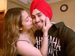 Rohanpreet Singh को बर्थडे किस कर नेहा कक्कड़ ने उन्हें यूं दिया सरप्राइज, कैप्शन में लिखी ये स्पेशल विश