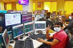 Stock Market Closing: શેરબજારમાં અવિરત તેજી, જાણો કેટલા પોઇન્ટના વધારા સાથે બંધ રહ્યું માર્કેટ