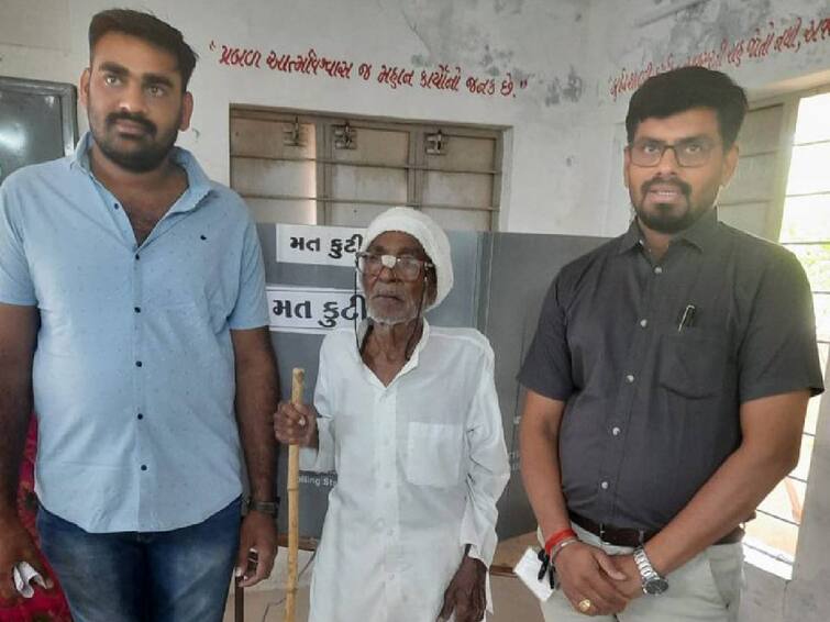 gujarat assembly election first phase polling percentage 18.95% as of 11am Gujarat Election: குஜராத்தில் தற்போதைய வாக்குப்பதிவு நிலவரம் எப்படி..? லேட்டஸ்ட் அப்டேட் சொல்வது என்ன..?