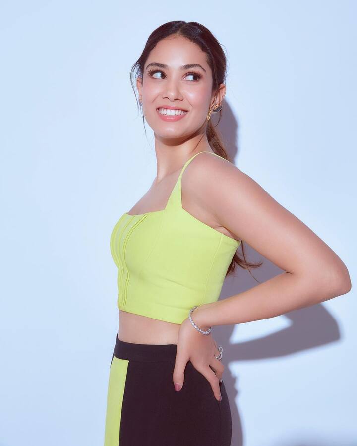 आता तिचा नवा लूक दाखवत तिने चाहत्यांच्या हृदयाचे ठोके वाढवले ​​आहेत. (फोटो सौजन्य : mira.kapoor/इंस्टाग्राम)