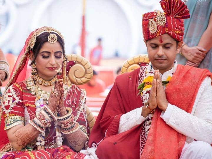 Neil Bhatt Aishwarya Sharma First Marriage Anniversary: टीवी एक्टर नील भट्ट ने पत्नी ऐश्वर्या शर्मा को शादी की पहली सालगिरह पर एक खास पोस्ट शेयर किया है, जो आपका दिल जीत लेगा.