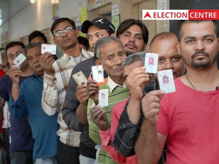 Gujarat Election 2022 Second phase of voting in Gujarat on December 5 list of constituencies Gujarat Election 2022: गुजरात में 5 दिसंबर को दूसरे फेज की वोटिंग, इन विधानसभाओं पर होगा 'शह और मात' का खेल