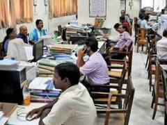 सरकारी कर्मचारियों के लिए दिसंबर में 9 छुट्टियां, जानें इस महीने की हॉलीडे लिस्ट में आपके लिए क्या है