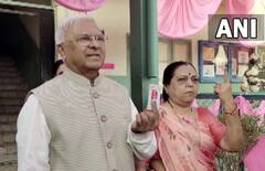 In Photos: પ્રથમ તબક્કામાં સવાર સવારમાં જ રિવાબા સહિત આ ઉમેદવારોએ કર્યું વોટિંગ