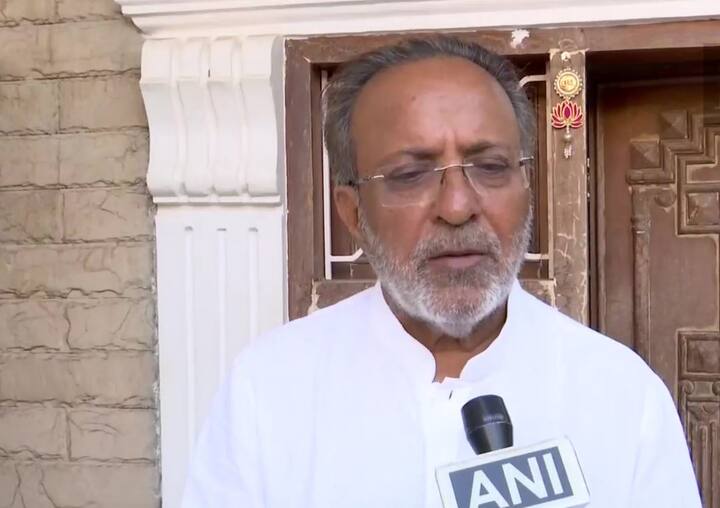 કોંગ્રેસના અર્જુન મોઢવાડિયાએ કહ્યું, લોકો બદલાવના મૂડમાં છે.