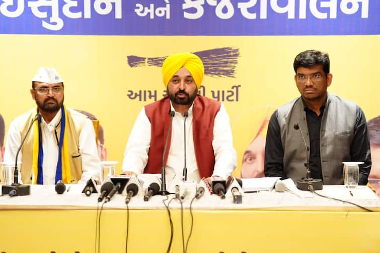 61 lakh received ‘Zero Bill’ in November; over 71 lakh will avail benefit of free electricity in January : Bhagwant Mann ਪੰਜਾਬ ਦੇ 75 ਲੱਖ ਪਰਿਵਾਰਾਂ ਵਿੱਚੋਂ 61 ਲੱਖ ਨੂੰ ਨਵੰਬਰ ਮਹੀਨੇ ਆਇਆ ‘ਜ਼ੀਰੋ ਬਿੱਲ’ , ਜਨਵਰੀ 'ਚ 71 ਲੱਖ ਤੋਂ ਵੱਧ ਪਰਿਵਾਰਾਂ ਦੇ ਹੋਣਗੇ ਬਿੱਲ ਜ਼ੀਰੋ : ਮਾਨ