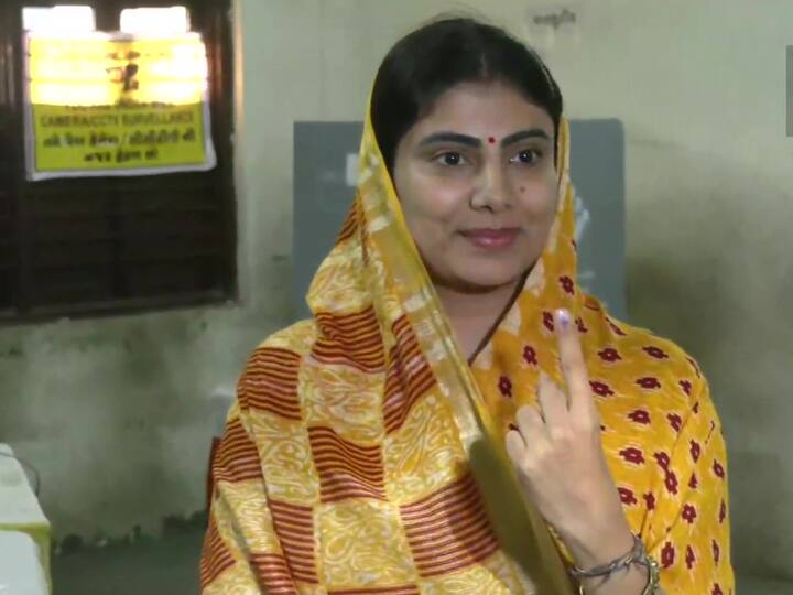 Among the early voters, BJP's Rivaba Jadeja cast her vote in Rajkot. 