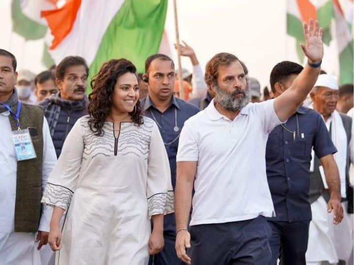 Swara Bhasker joined Rahul Gandhi Bharat Jodo Yatra in Ujjain see pics here राहुल गांधी के साथ कदम ताल मिलाती दिखीं स्वरा भास्कर, सामने आईं 'भारत जोड़ो यात्रा' की ये तस्वीरें