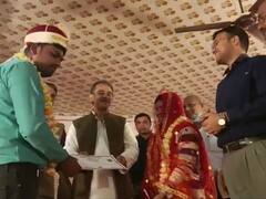 गोंडा में सामूहिक विवाह कार्यक्रम में निकाह और विवाह एक साथ, शादी के बंधन में बंधे 257 जोड़े