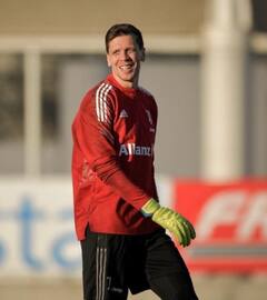 Wojciech Szczesny: বাবা ছিলেন গোলরক্ষক, ছেলের দস্তানার দাপটে নাজেহাল মেসিও