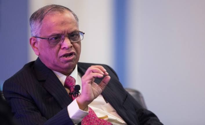 एन.आर. नारायण मूर्ति (76) एक अन्य प्रसिद्ध टेक उद्यमी हैं. फोर्ब्स 2022 इंडिया रिच लिस्ट के अनुसार उनकी कुल संपत्ति ₹34,728.52 करोड़ है. वह इंफोसिस के फॉर्मर चेयरमैन हैं.