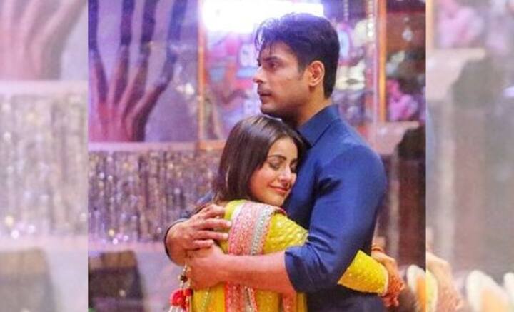 পঞ্জাবে পরিচিত মুখ হলেও, দেশ তাঁকে চেনে রিয়্যালিটি শো ‘বিগ বস’ থেকেই। অখ্যাত থেকে বিখ্যাত হয়ে ওঠা, জনপ্রিয়তার শিখরে পৌঁছে ভেঙেচুরে যাওয়া, শেহনাজ গিলের জীবনের সব ওঠাপড়ার সাক্ষী থেকে ছে গোটা দেশ।