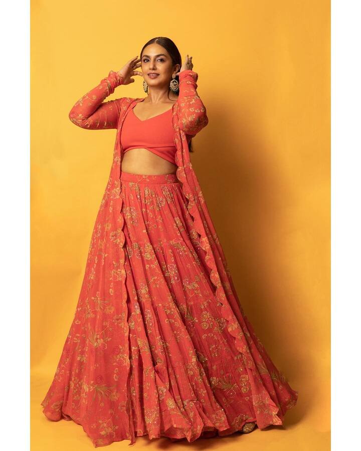 तब्बल 18 दिवसांनी म्हणजेच 29 नोव्हेंबरला चित्रपटाची सक्सेस पार्टी आयोजित करण्यात आली होती. यादरम्यान सर्व स्टार कास्ट सामील झाले, परंतु हुमा कुरेशीने आपल्या बोल्डनेसने सर्वांना आश्चर्यचकित केले. (फोटो सौजन्य :iamhumaq/इंस्टाग्राम)